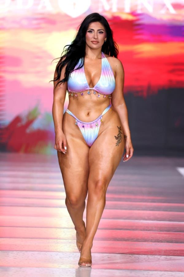 TikTok perso<em></em>nality Alix Earle and her three sisters walking the runway at the Sports Illustrated Swimsuit Show during Miami Swim Week 2024