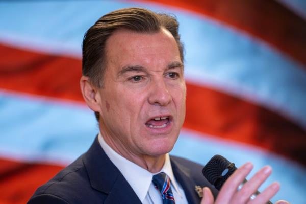 Tom Suozzi made the point he was one of o<em></em>nly 18 Democrats 