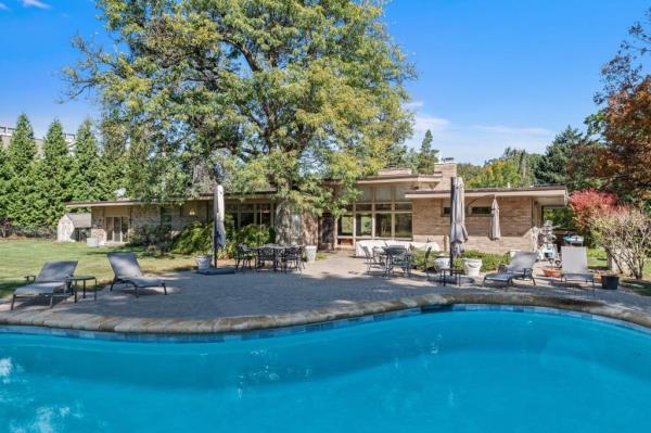  Built in 1957, the 3,700-square-foot home boasts six bedrooms, three bathrooms.