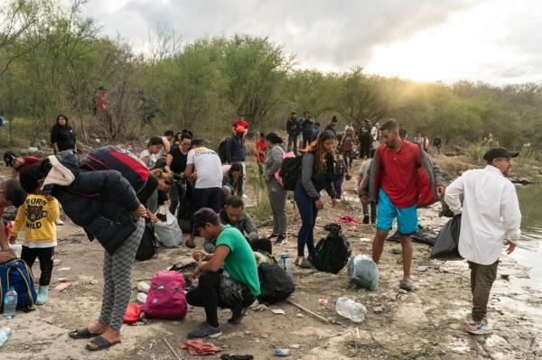 Migrants bound for the US say they are racing against the clock as a new Texas law that would allow officers in the state to arrest anyone suspected of entering the US illegally goes into effect in March.