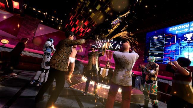 Kiryu celebrating with champagne with his Joryu Clan members in Like a Dragon Gaiden.