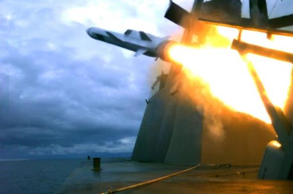 Australia will begin making its own naval strike missiles after signing a deal with Norwegian defence firm Kongsberg.