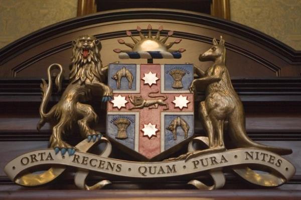 The emblems – including a lion and kangaroo – featured on the coat of arms symbolise NSW’s l<em></em>inks to Britain and Australian identity.