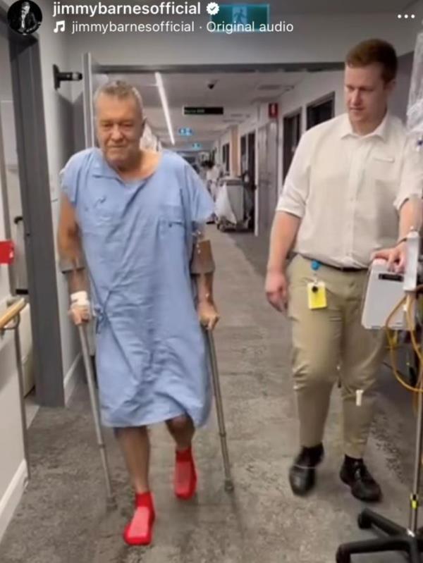 Jimmy Barnes has been cleared of a restrictive medical tube inserted in his arm, allowing the Cold Chisel fro<em></em>ntman to box on with rehearsals. Picture: Instagram