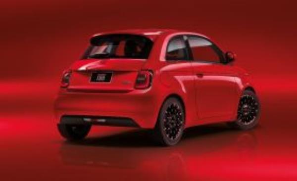 2024 fiat 500e red